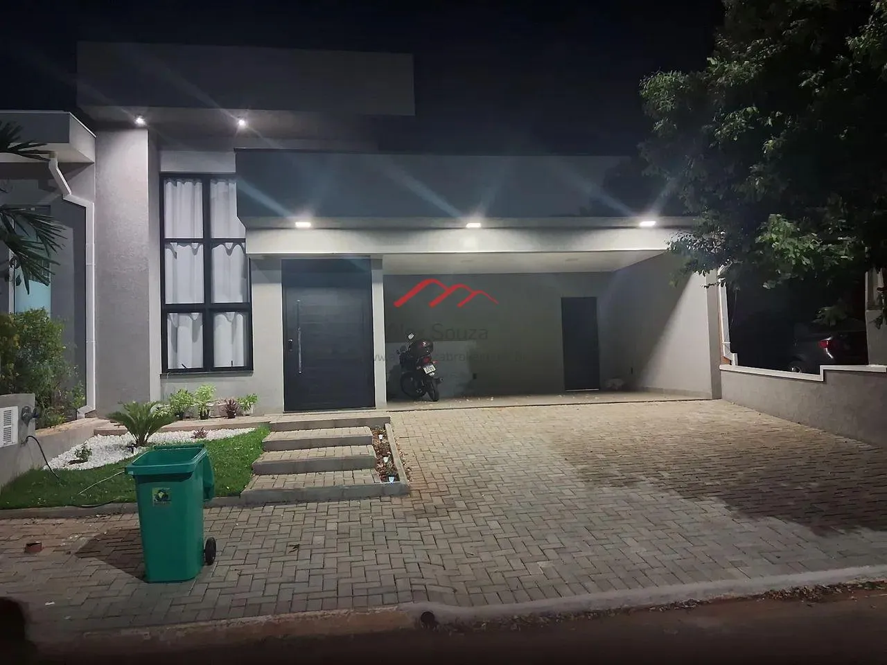 Foto do imóvel Casa em Condomínio para Venda em Hortolândia, Jardim Golden Park Residence, 3 dormitórios, 1 suíte, 4 banheiros, 4 vagas