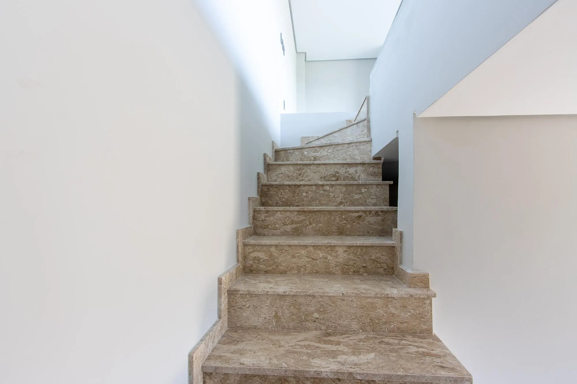 Imagem Casa em condomínio com conforto e exclusividade no bairro Tristeza