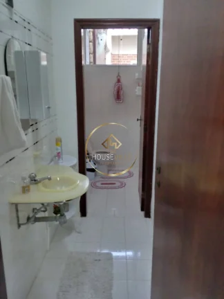 Imagem Casa 4 dormitórios ( 1 suíte), 900 m², 7 vagas, Esplanada, Sjc.