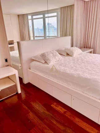 Imagem Cobertura com 4 dormitórios à venda, 400 m² por R$ 8.990.000,00 - Centro - Balneário Camboriú/SC