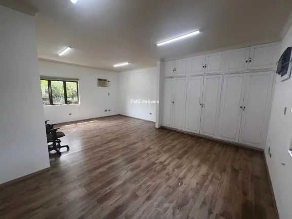 Imagem Casa Comercial de Alto Padrão no Jardim Europa, São Paulo-SP: 14 Salas, 9 Banheiros, 10 Vagas de Garagem, 600m².
