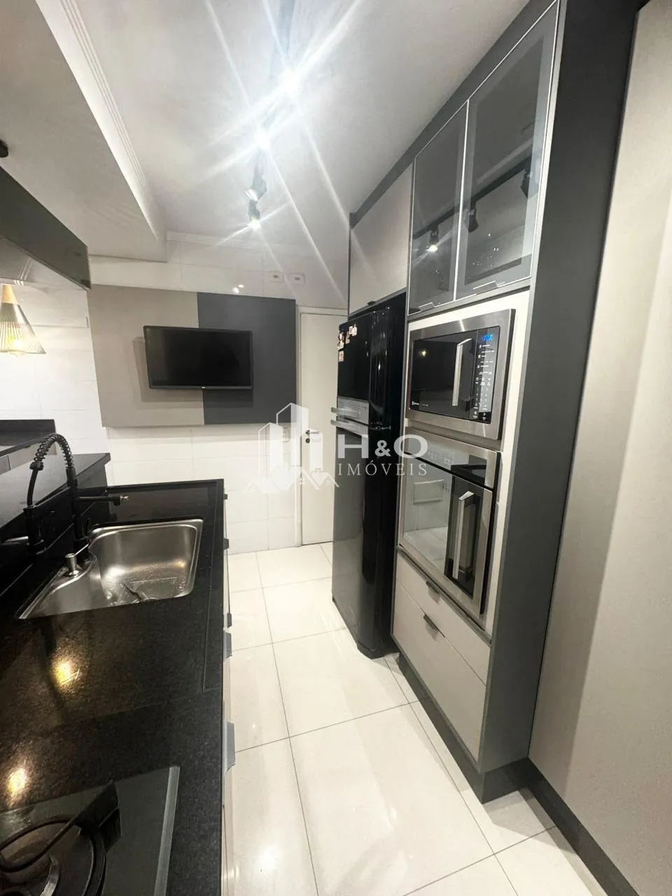 Imagem Apartamento Reformado à Venda no Tatuapé com 3 Dormitórios 1 Suíte Varanda Gourmet e 2 Vagas de Garagem