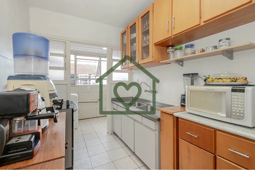 Imagem Descubra o seu novo lar em Porto Alegre! Este excelente apartamento de 130 metros quadrados, localiz...