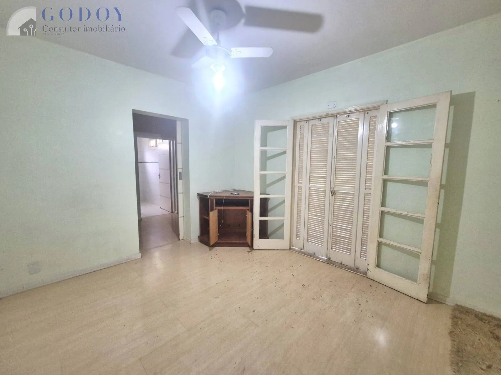 Imagem Casa à venda 3 Quartos, 3 Suites, 4 Vagas, 1086.2M², Condomínio Village Paineiras, Pindamonhangaba - SP