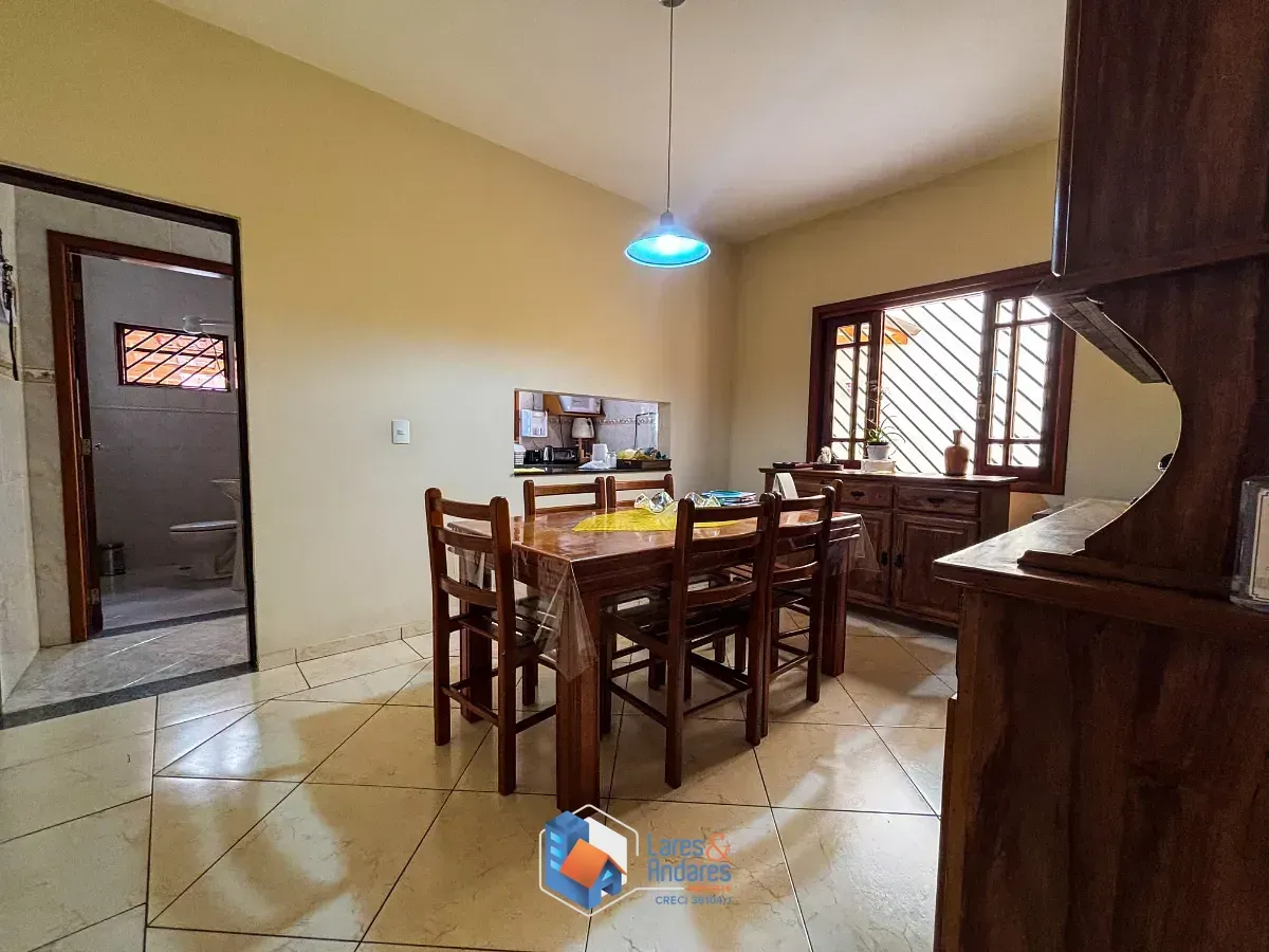 Imagem Casa para venda em Jardim Jua com 3 quartos, sendo 1 suíte, 358m²