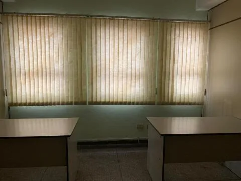 Imagem LOCAÇÃO DE SALA COMERCIAL NA VILA HULDA, EM GUARULHOS/SP, 60m² com 02 salas, recepção, 02 toaletes e sem vaga de estacionamento. CONSULTE-NOS.