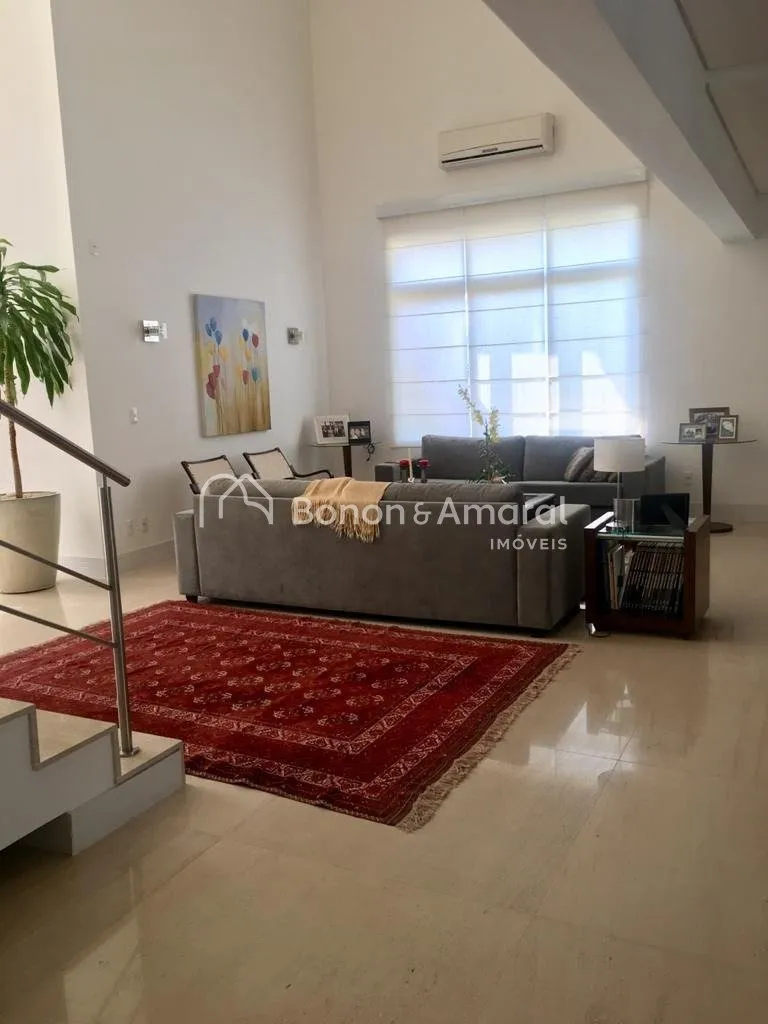 Imagem Casa de condomínio com 520 m² e 4 suítes
