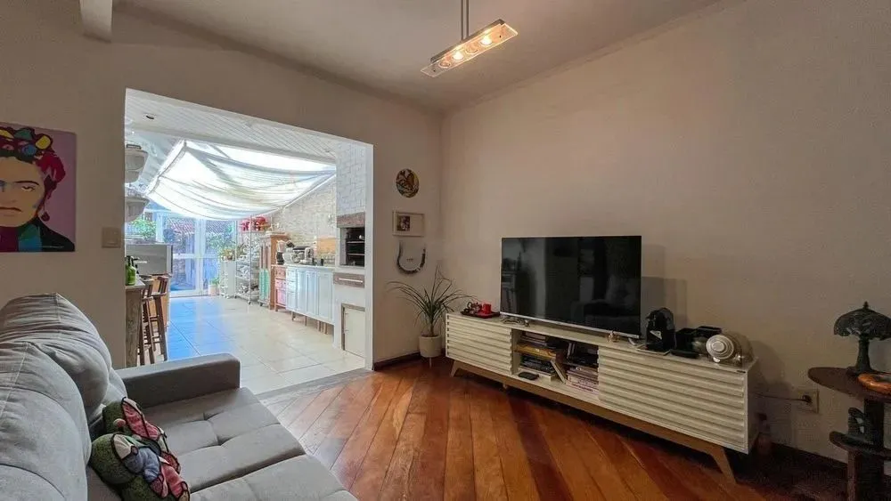 Imagem Casa para Venda - 176m², 3 dormitórios, sendo 1 suites, 4 vagas - Jardim Isabel
