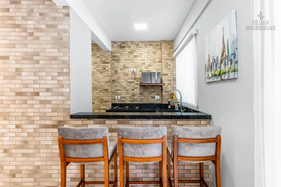 Imagem Apartamento 02 dormitórios sendo 1 suíte com sacada e vista mar