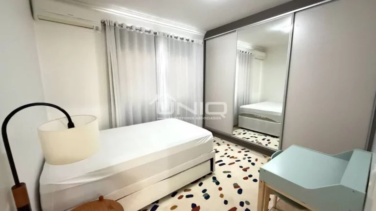 Imagem Casa Térrea Suíte + 2 Dormitórios Com Piscina e Salão de Festas - Fraron