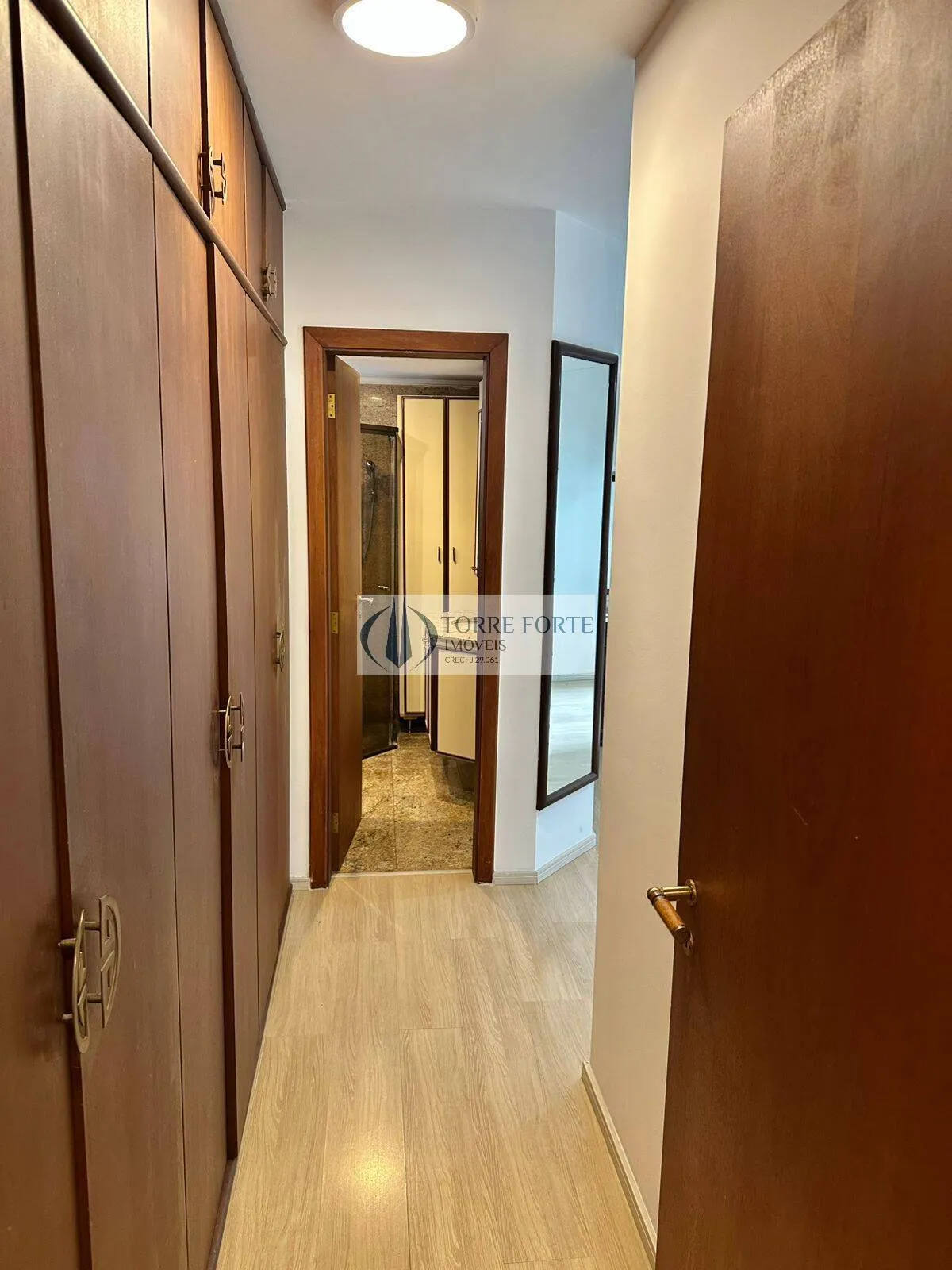 Imagem Excelente apartamento 150 m² 3 dormitórios 1 suíte 2 vagas garagem em Moema