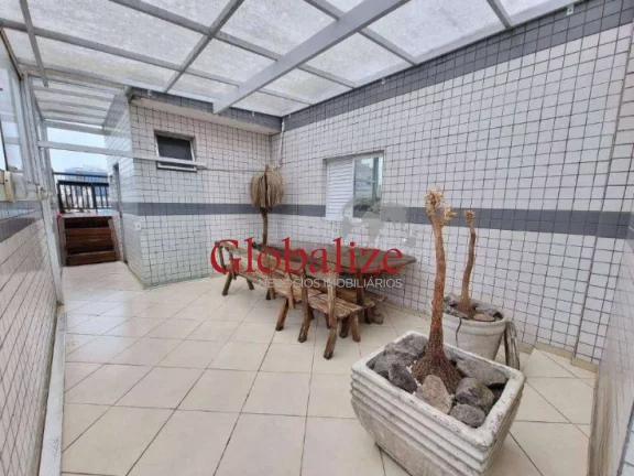 Imagem Triplex no Embaré com 5 dormitórios sendo 3 suítes 5 banheiros piscina churrasqueira e duas vagas de garagem no Embaré em Santos R$ 2.250.000,00