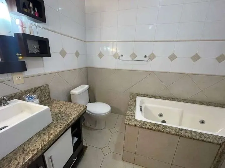 Imagem Casa 03 dormitórios no Bairro Moinhos de Vento em Canoas RS