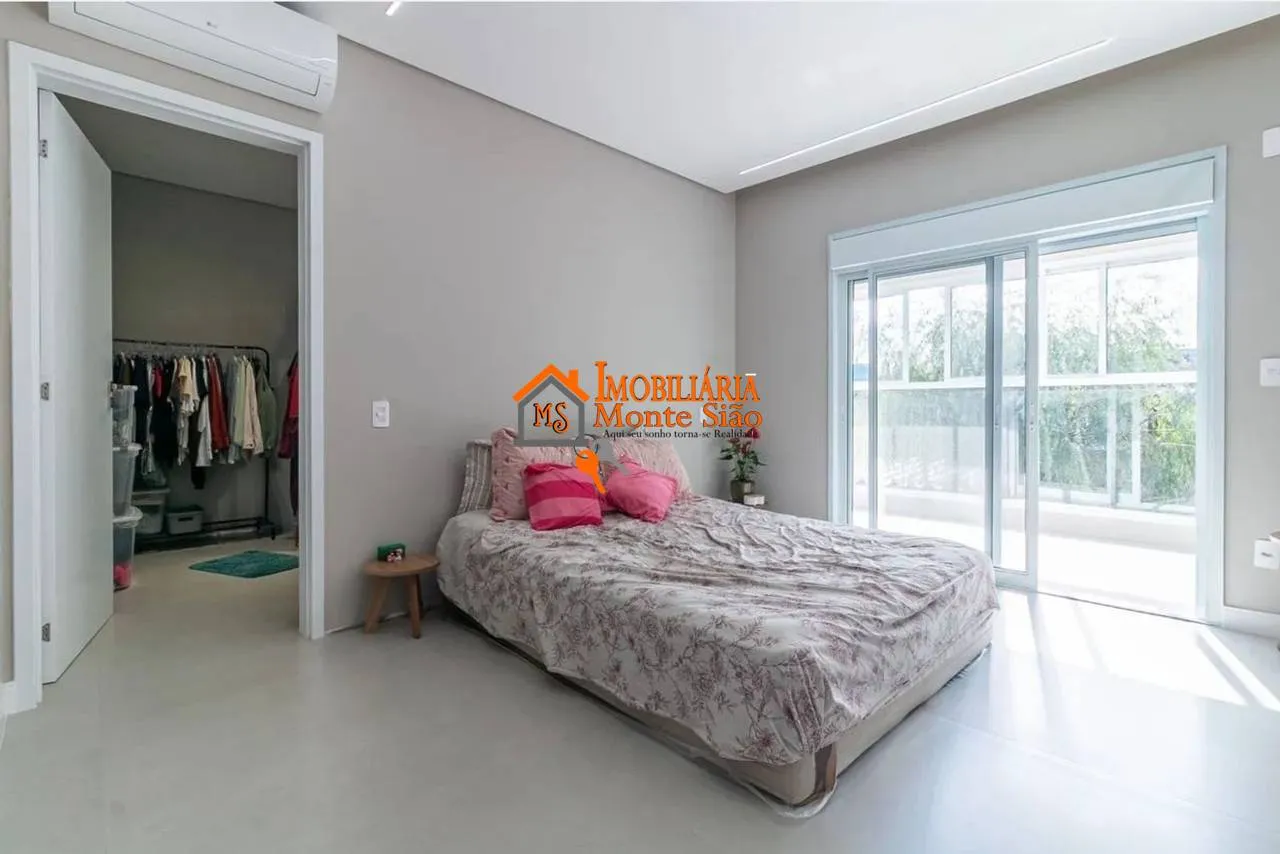 Imagem Sobrado com 3 dormitórios à venda, 270 m² por R$ 1.378.000,00 - Cidade Jardim Cumbica - Guarulhos/SP