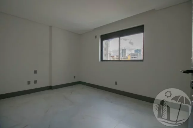 Imagem Apartamento com 3 Suítes e 2 Vagas alto padrão na 2a quadra