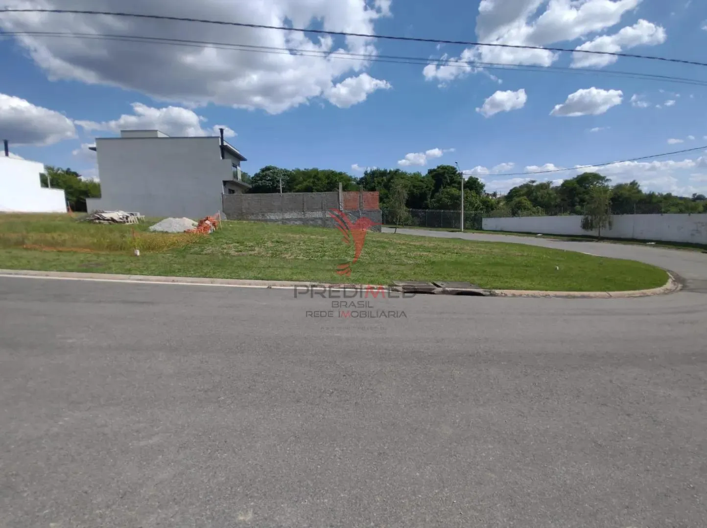 Imagem Lote plano, de esquina, a venda no Condominio Garden Ville em Itu