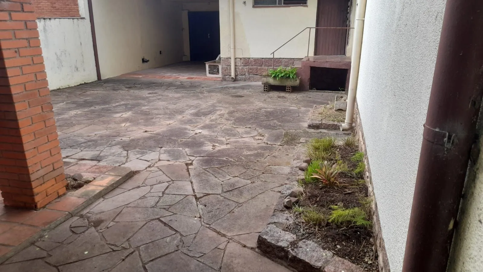 Imagem Terreno à venda no bairro Menino Deus em Porto Alegre, com 15,50 X 31,00