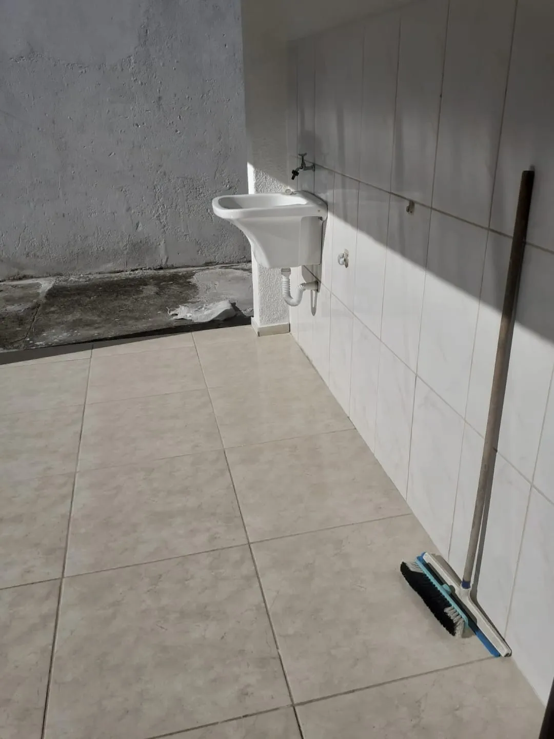 Imagem Casa à venda 2 Quartos, 2 Vagas, 250M², Jardim Eloyna, Pindamonhangaba - SP