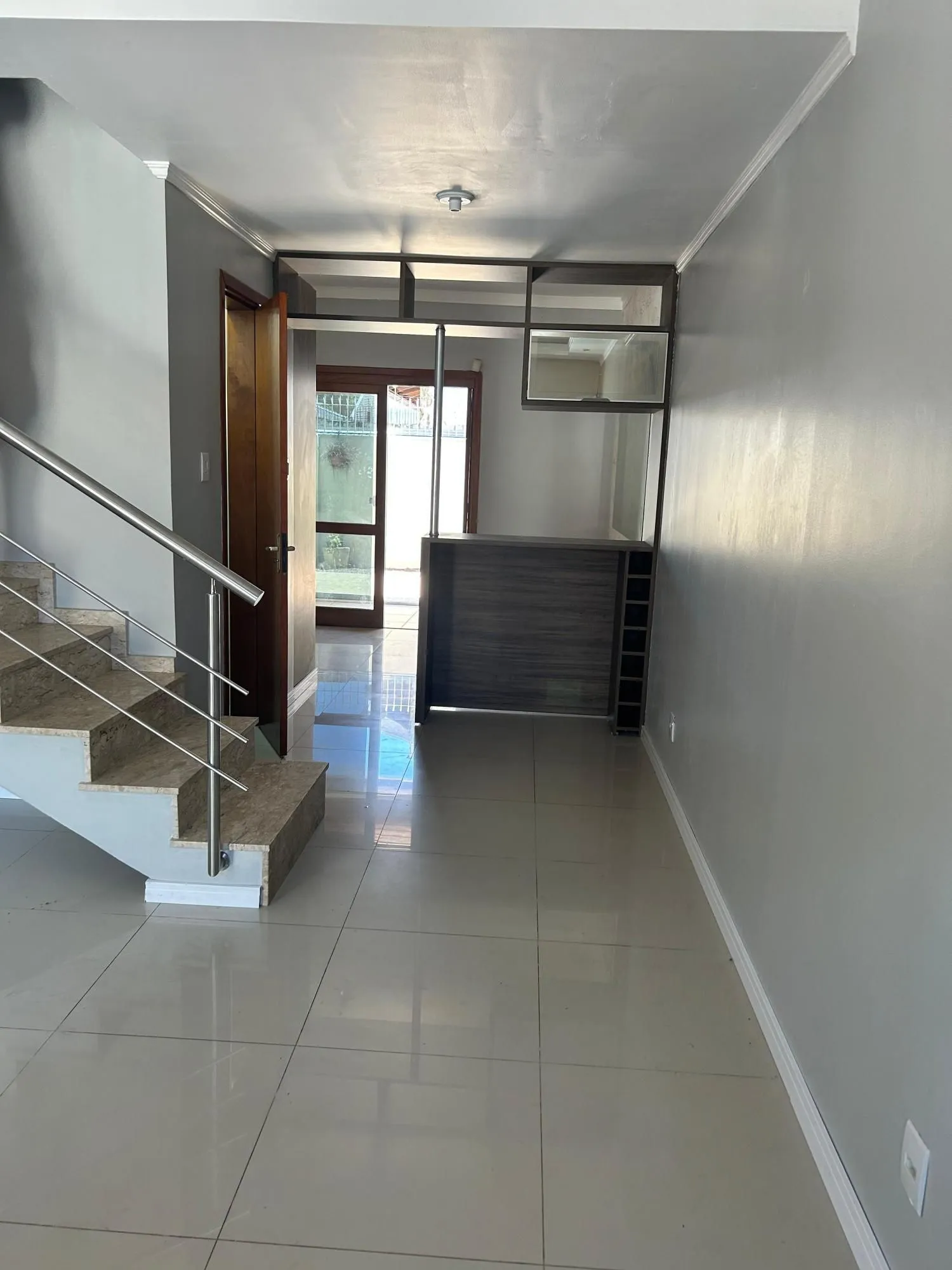 Imagem Casa sobrado no bairro São José em Canoas de 2 dormitórios