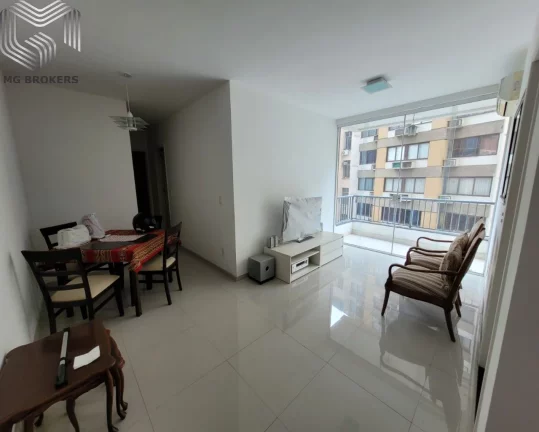 Foto do imóvel Apartamento à venda no Maracanã, Rio de Janeiro-RJ: 2 quartos, 1 suíte, 2 salas, 1 vaga, 81m² de área. Venha conferir!