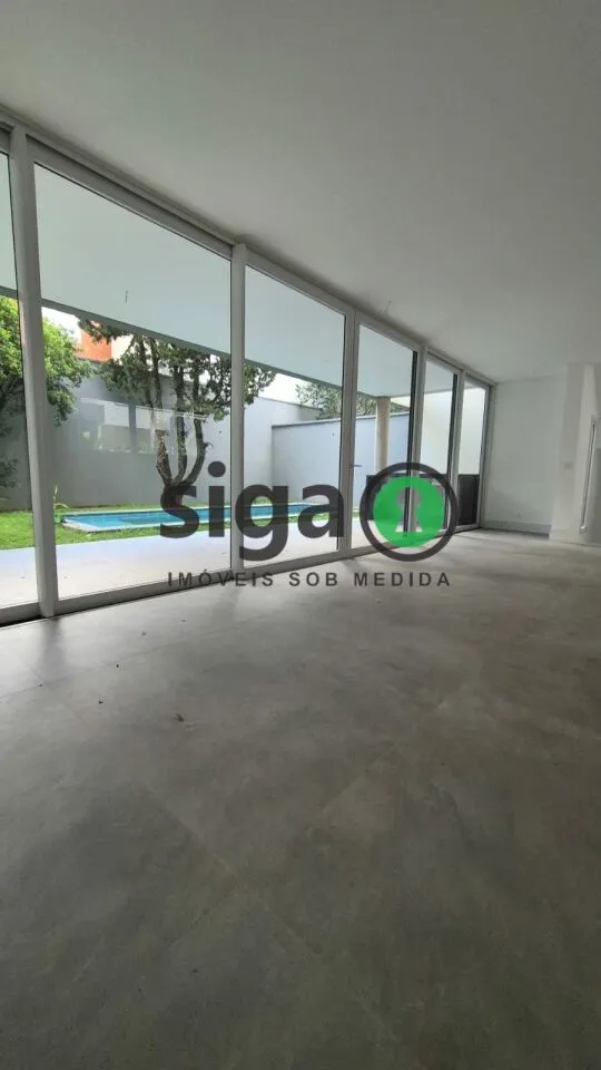 Imagem CASA EM CONDOMINIO COM 4 QUARTOS SENDO SUITES