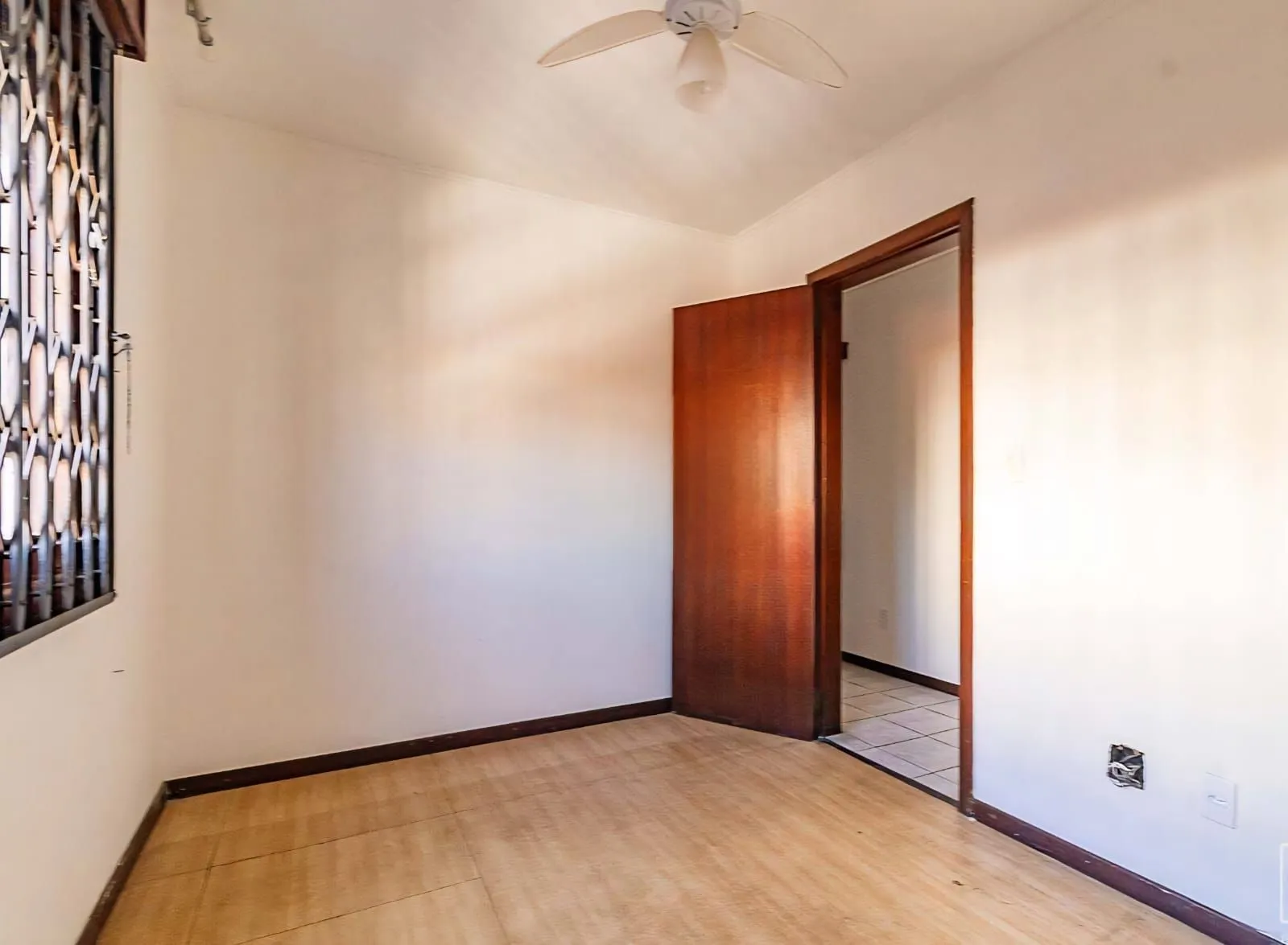 Imagem Apartamento no Bairro Jardim Lindóia -3 DORMITÓRIOS - 1 SUÍTE - 1 VAGA