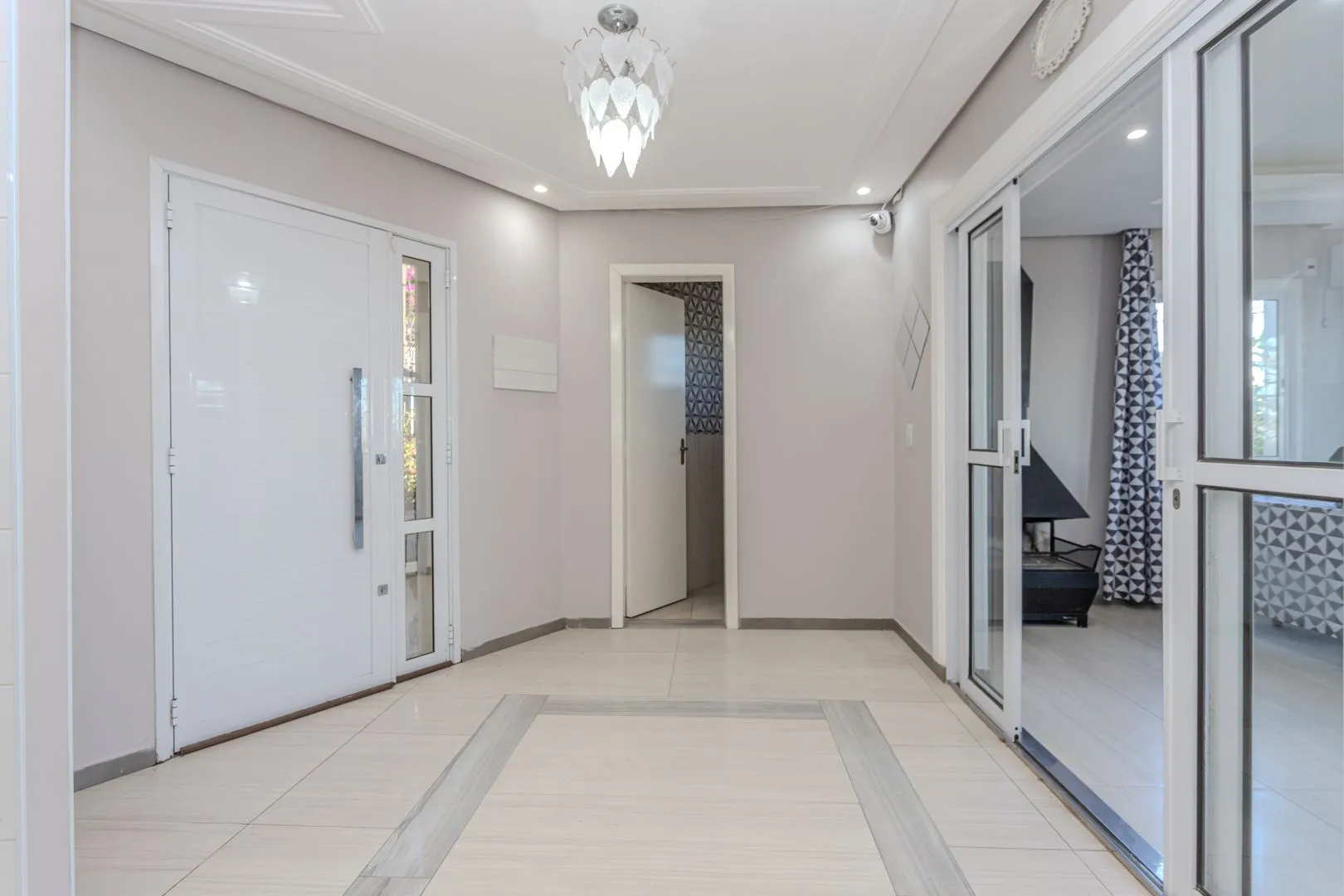 Imagem Casa sobrado no Morro Santana de 2 dormitórios e 2 vagas