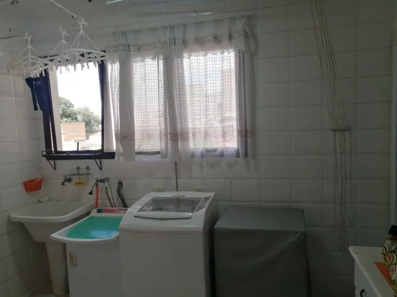 Imagem Lindo apartamento, com 151 m2, ampla sala p/ 2 ambientes, sala de ampla, lavabo, 4 dormitórios, com...