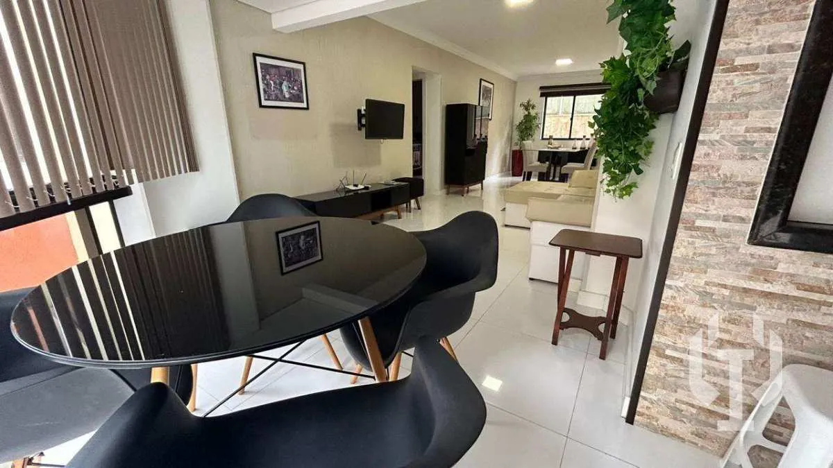 Imagem APARTAMENTO NA QUADRA MAR COM 3 DORM PARa locação anual