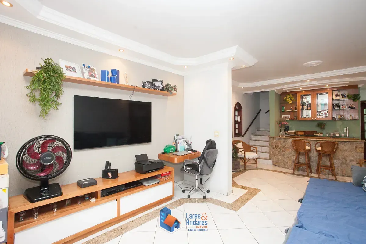 Imagem Sobrado para venda em Vila Pereira Barreto com 3 quartos, sendo 2 suítes, 200m²