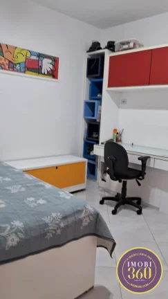 Imagem Casa de Condomínio com 02 suítes com vaga de garagem na Vila Dalila