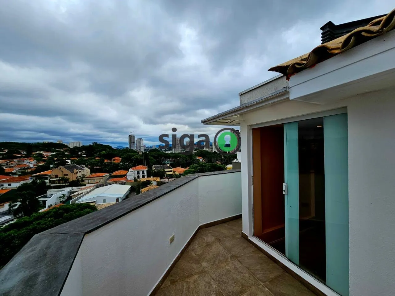 Imagem Duplex Exclusivo com 410 m², 5 Quartos, Piscina Privativa e 4 Vagas!
