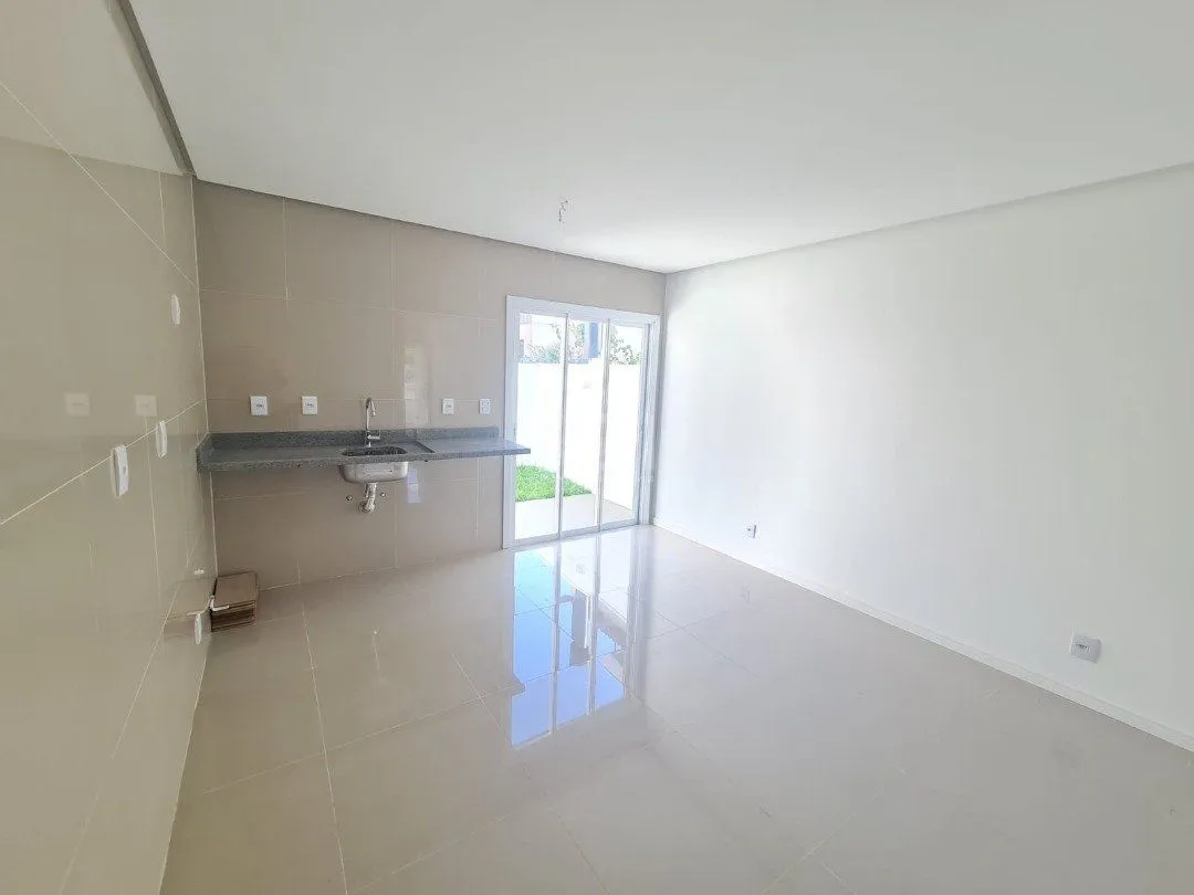Imagem Casa para Venda - 74.67m², 2 dormitórios, sendo 1 suites, 1 vaga - Guarujá/ Portal do Guarujá