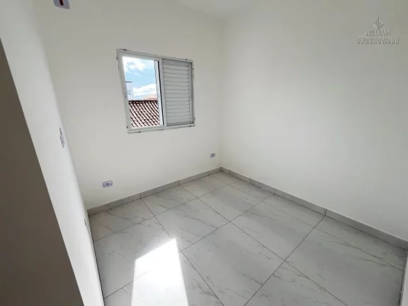 Imagem Casa de condomínio na Vila Tupi, 2 Dormitórios com Suíte! Sobreposta Alta!