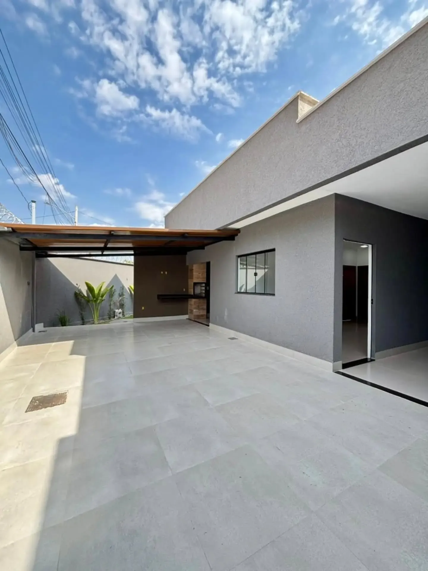 Imagem Casa 2/4 C Suite De Esquina No Setor Rio Vermelho