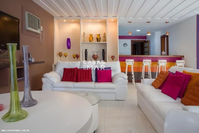 Imagem Imperdível: Casa em Condomínio de Luxo em Geribá, Búzios-RJ! 4 quartos, 4 suítes, 5 banheiros, 2 vagas, 300m². Venha conferir!