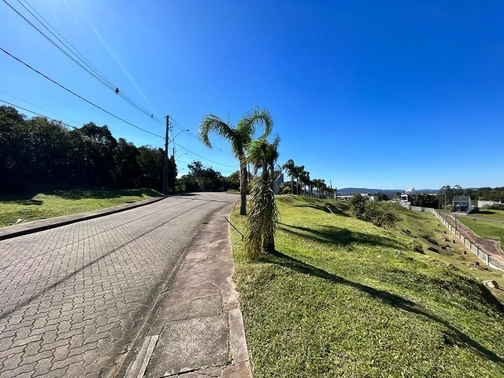 Imagem Terreno com 400 m² no bairro Aberta dos Morros