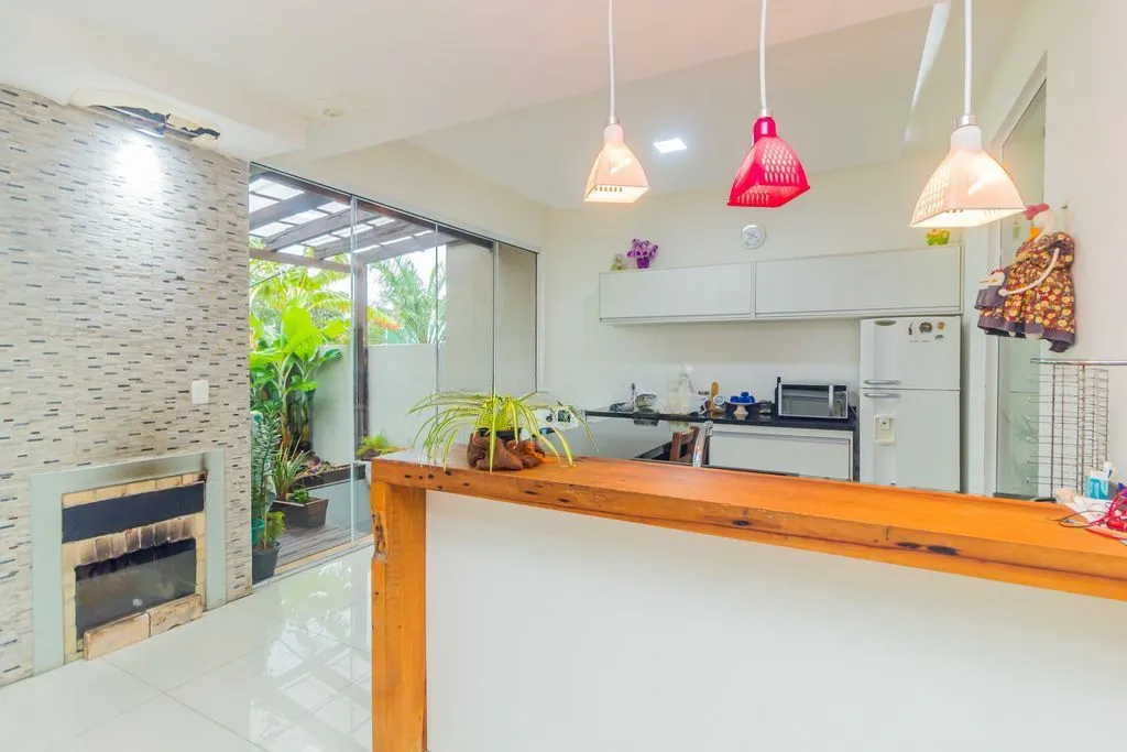 Imagem Casa em Condomínio 3 dorms à venda Avenida Juca Batista, Hípica - Porto Alegre