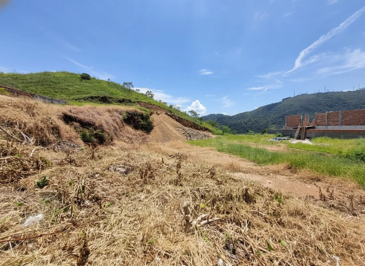 Imagem Terreno 580 m² à venda em Jardim Santa Augusta, Poços de Caldas