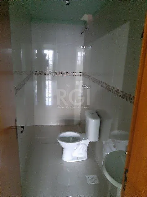 Imagem Sobrado para Venda - 100.45m², 2 dormitórios, sendo 2 suites, 1 vaga - Guarujá