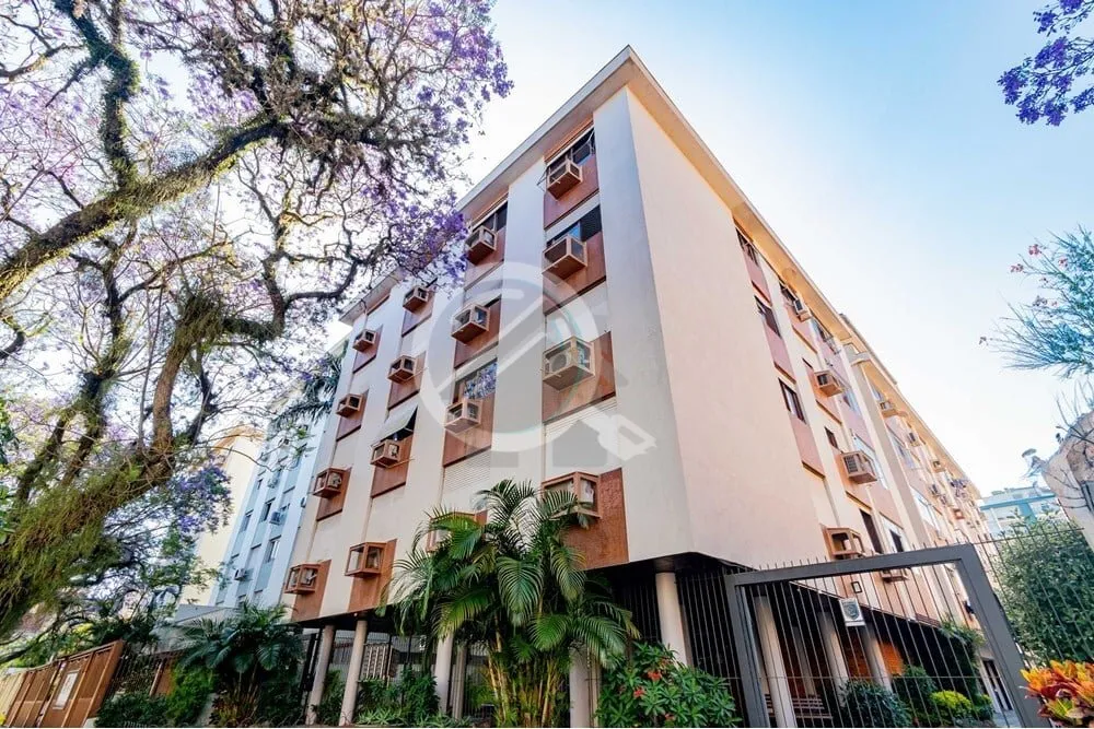 Venha morar numa rua arborizada, plana para ótimas caminhadas até a redenção, em um apartamento ...