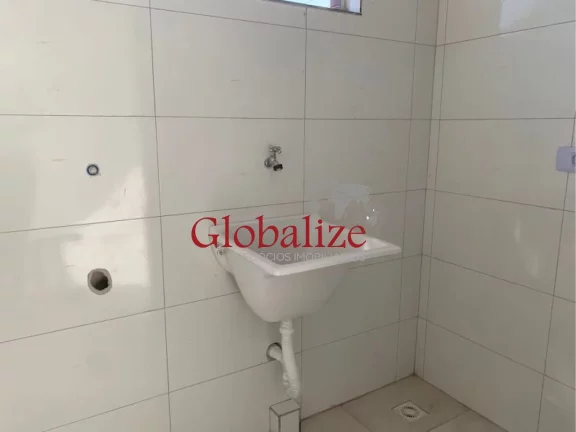Imagem Casa sobreposta alta à venda com 72m², 2 quartos, 1 suíte, churrasqueira por R$315.000,00 em Santos