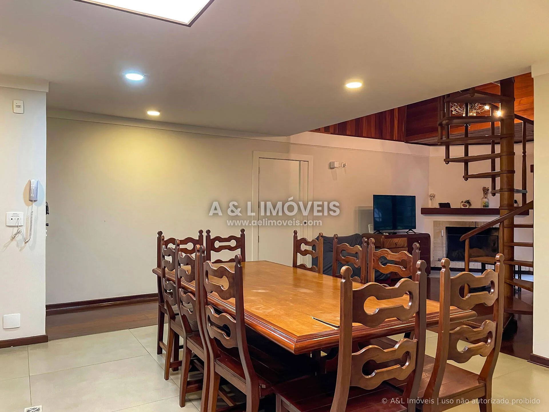 Imagem Cobertura Duplex em Capivari, Campos do Jordão | 322,02 m² | Mezanino