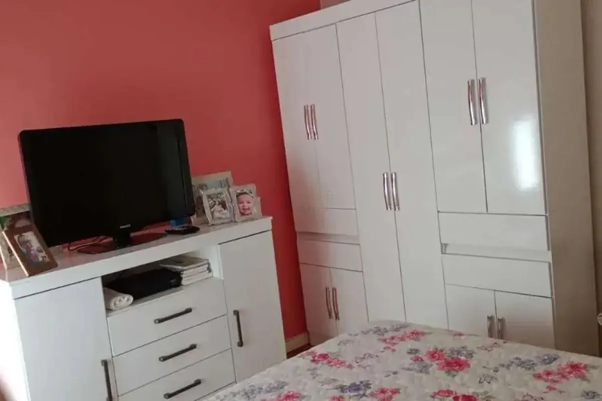 Imagem Apartamento com 2 dormitórios semimobiliado.