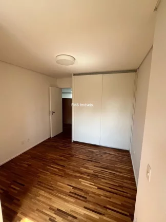 Imagem Apartamento de luxo na Vila Romana: 3 quartos, 1 suíte, 5 banheiros, 3 vagas - 187m² - São Paulo-SP