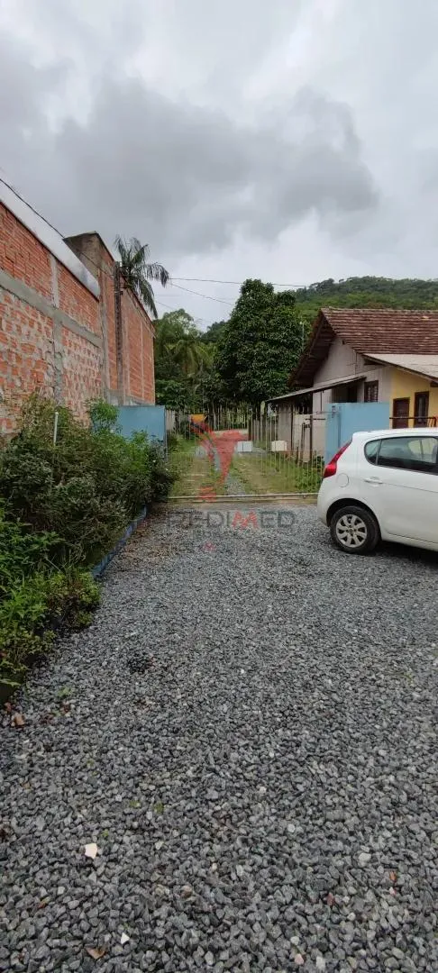 Imagem Chácara em Blumenau. Com rancho em construção. Lagoa com água. Poço artesiano. Pomar