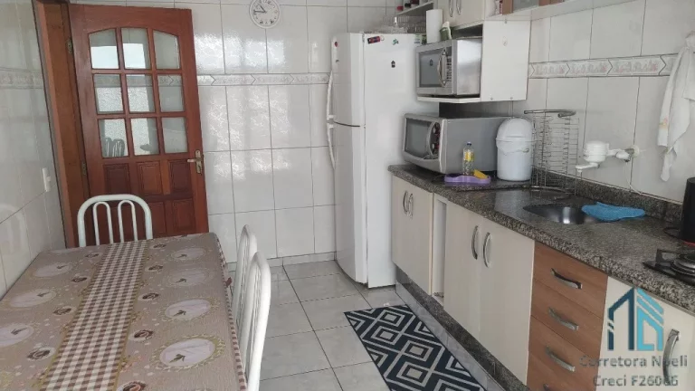 Imagem (Permuta menor valor e financiamento) Casa térrea, 04 quartos sendo 02 suítes, 08 vagas, no Boa Vista em Curitiba PR