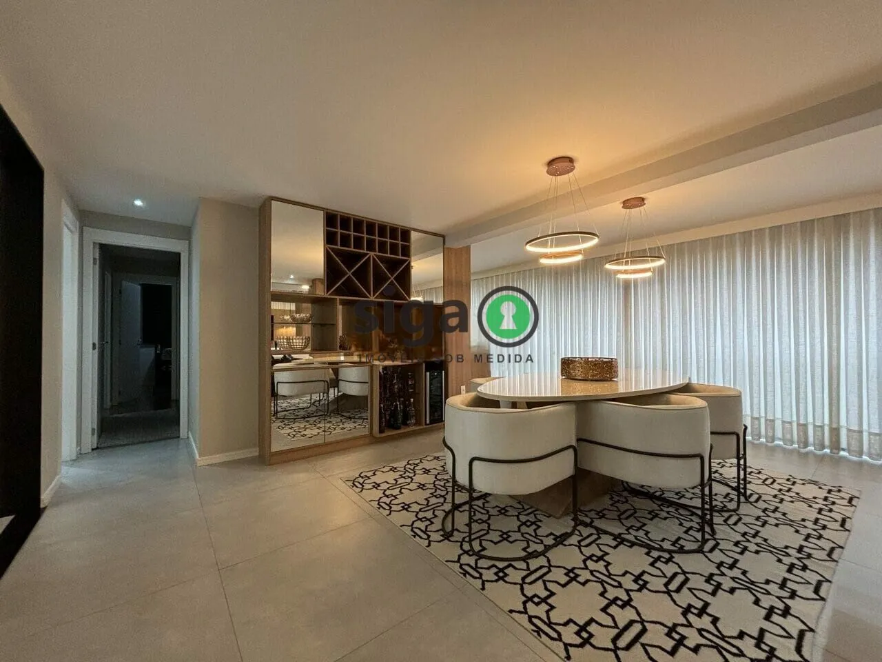 Imagem Apartamento no Campo Belo - 3 Suítes, 147 m², Mobiliado e com Acabamentos de Alto Padrão