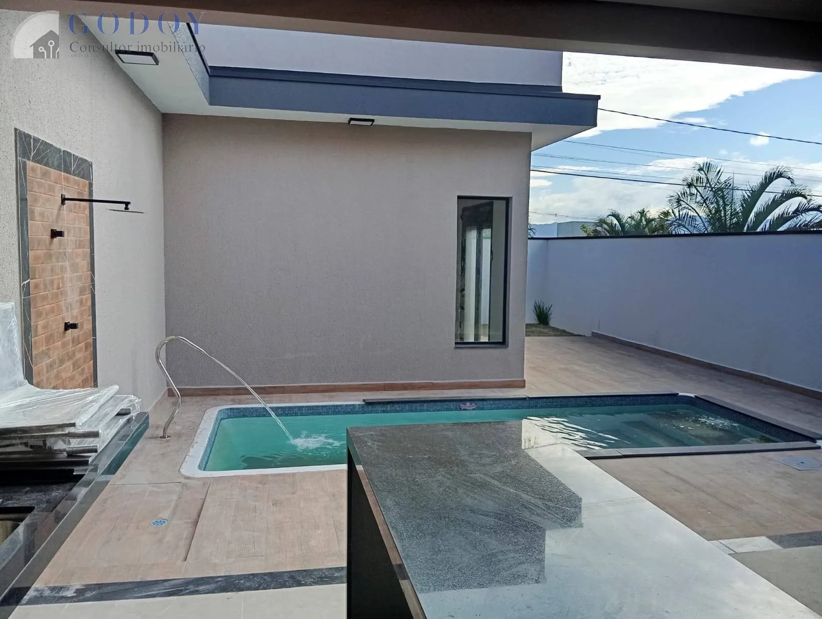 Imagem Residência Moderna com Área Gourmet, Piscina e 3 Suítes