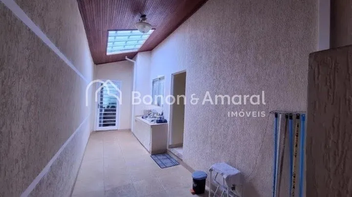 Imagem Casa à venda no Parque Taquaral com 4 quartos e 2 banheiros
